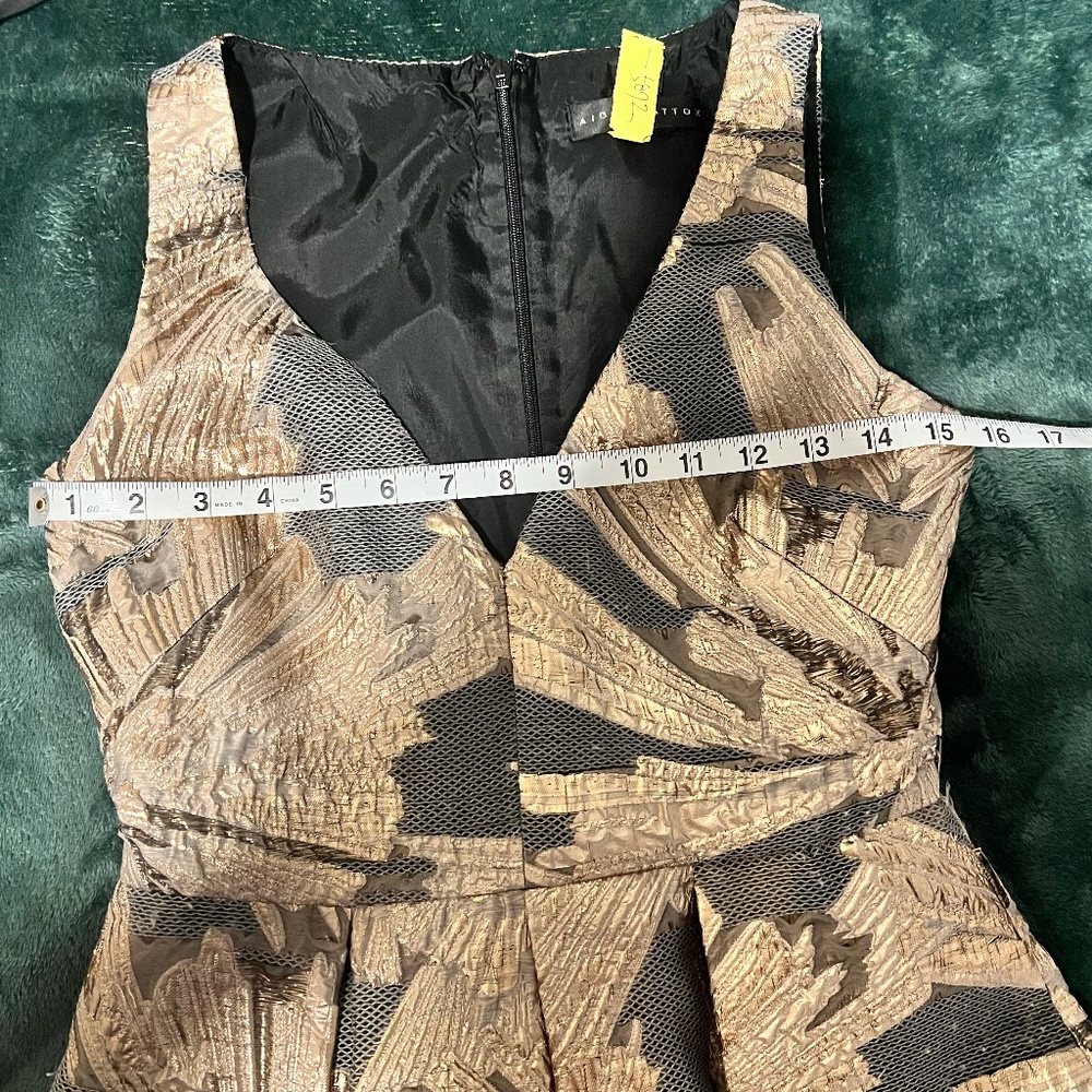 Aidan mattox 2 gold jacquard gown - Picture 9 of 10